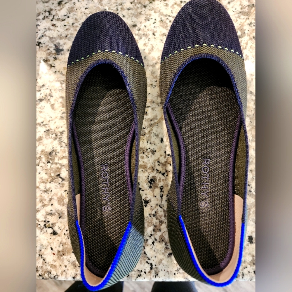 Rothy Flat Captoe Gray Navy Captoe - image 1